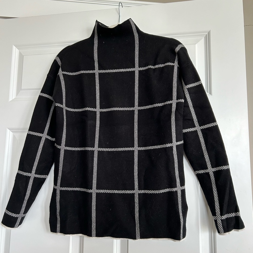 Max Studio Size XS Mock Neck